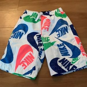 Nike boys bathing suit size large